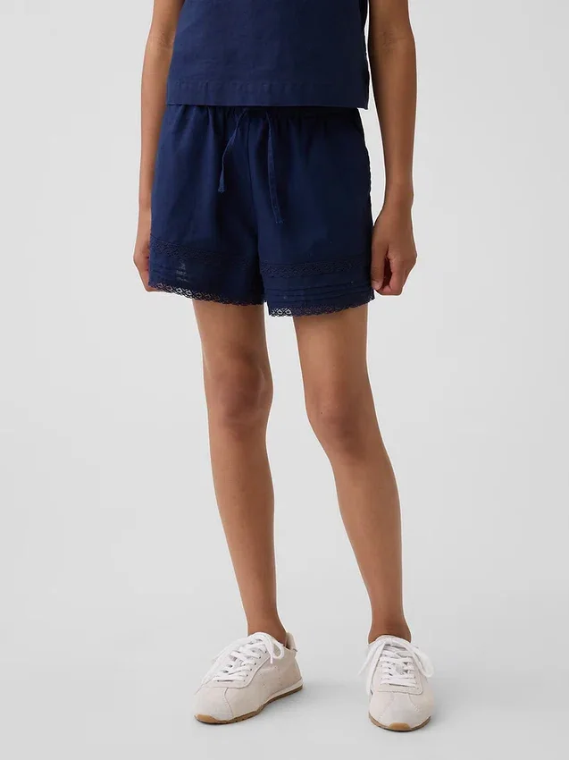 Kinder-Shorts aus Leinen-Baumwolle mit Spitzenbesatz
