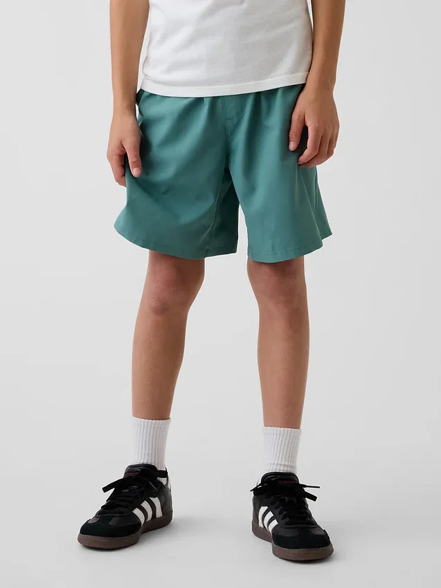 Kinder-Shorts in lockerer Passform mit Schnell-Trocken-Funktion