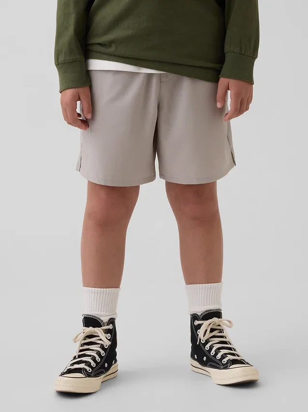 Kinder-Shorts in lockerer Passform mit Schnell-Trocken-Funktion