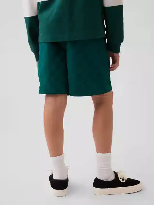 Kinder-Shorts in lockerer Passform mit Schnell-Trocken-Funktion