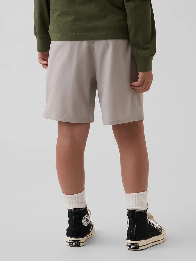 Kinder-Shorts in lockerer Passform mit Schnell-Trocken-Funktion