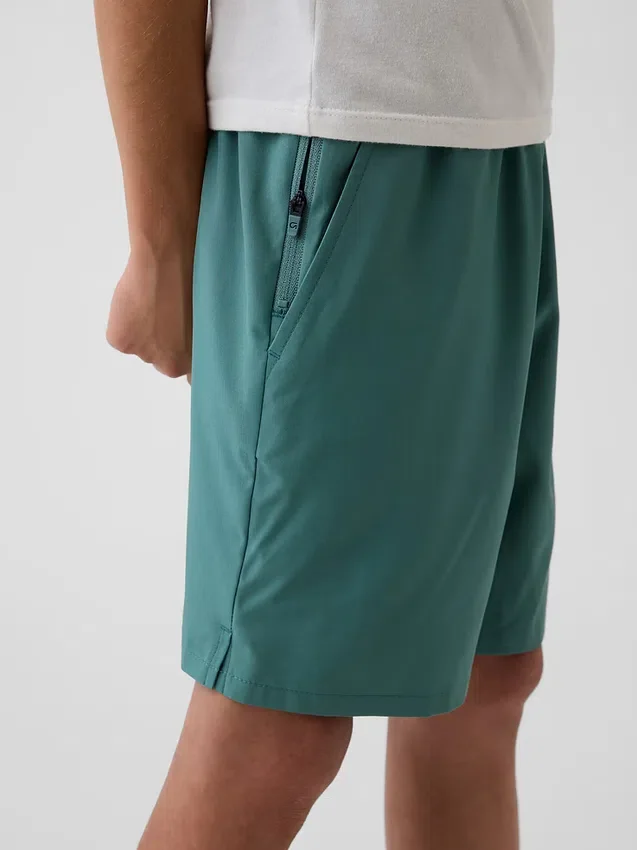 Kinder-Shorts in lockerer Passform mit Schnell-Trocken-Funktion