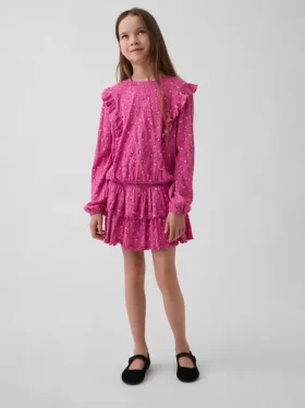 Kinder-Skort aus geknittertem Strick mit Stufenschnitt