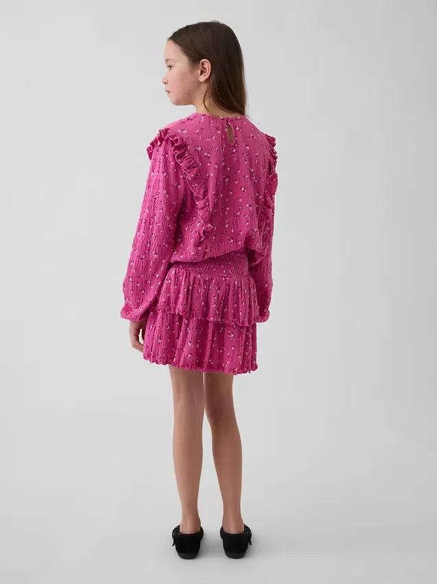 Kinder-Skort aus geknittertem Strick mit Stufenschnitt