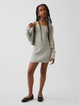 Kinder-Skort aus Zopfmuster-Pullover