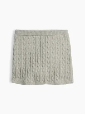 Kinder-Skort aus Zopfmuster-Pullover