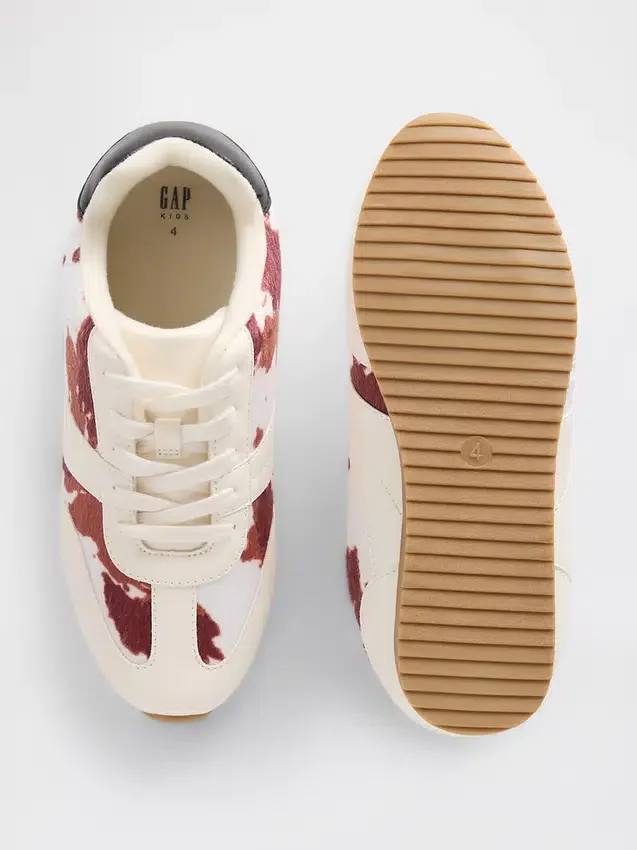 Kinder-Sneaker mit Kuhmuster