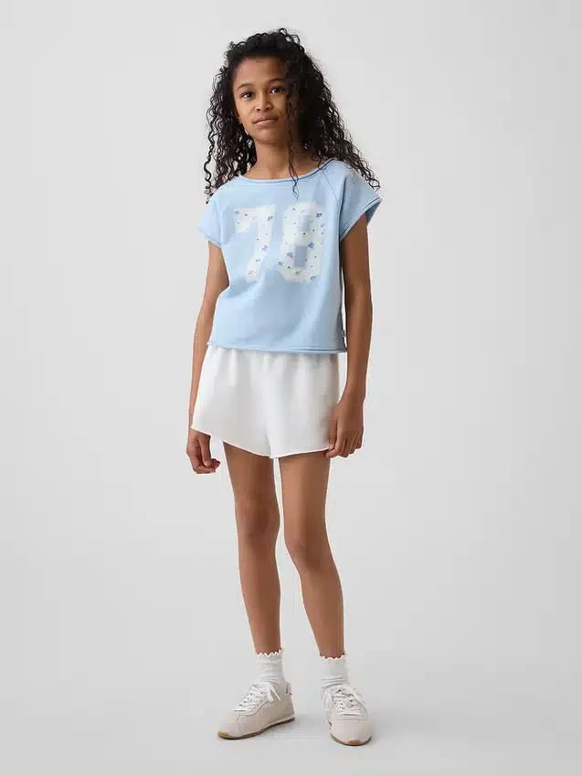 Kinder-Sweatshirt aus Vintagesoft-Frottee mit Raglanärmeln und Grafikprint