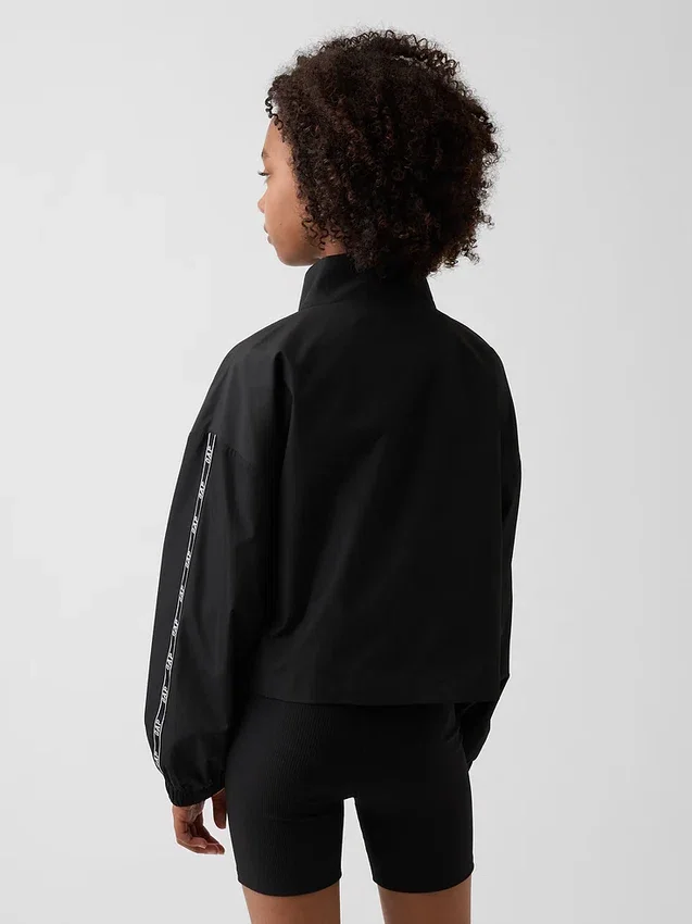 Kinder-Windjacke mit Logo in lockerer Passform