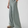 Kinderhose mit weitem Bein im Relaxed-Schnitt
