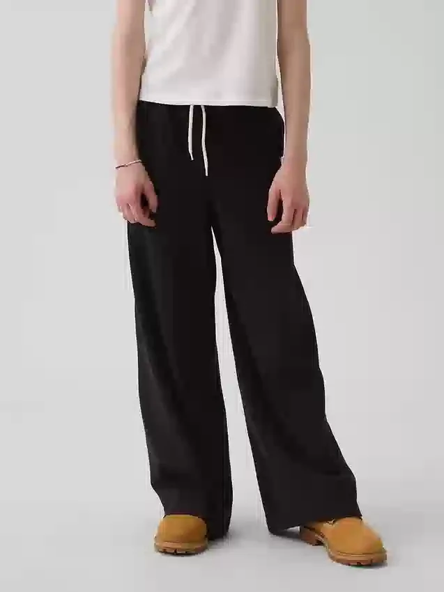 Kinderhose mit weitem Bein im Relaxed-Schnitt