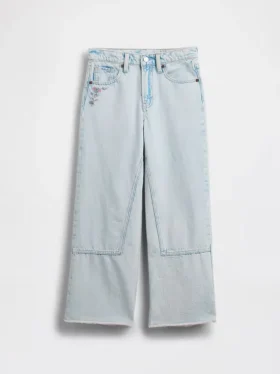 Kinderjeans mit niedriger Leibhöhe, weitem Bein und weitem Schnitt