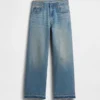 Kinderjeans mit niedriger Leibhöhe, weitem Bein und weitem Schnitt