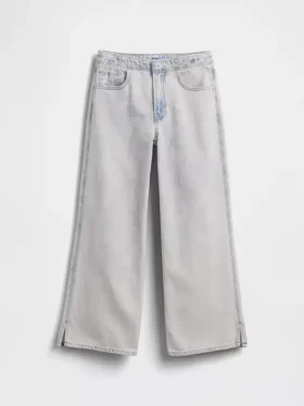 Kinderjeans mit niedriger Leibhöhe, weitem Bein und weitem Schnitt
