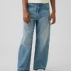 Kinderjeans mit niedriger Leibhöhe, weitem Bein und weitem Schnitt