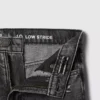 Kinderjeans mit niedriger Leibhöhe, weitem Bein und weitem Schnitt