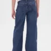Kinderjeans mit niedriger Leibhöhe, weitem Bein und weitem Schnitt