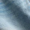 Kinderjeans mit niedriger Leibhöhe, weitem Bein und weitem Schnitt