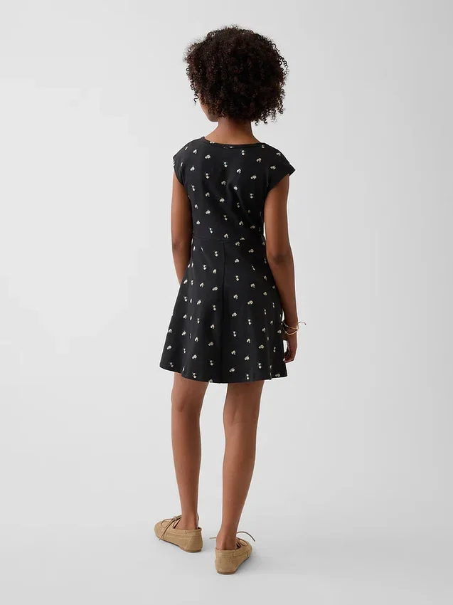Kinderkleid aus Jersey mit quadratischem Ausschnitt