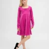 Kinderkleid aus Samt mit Empire-Taille