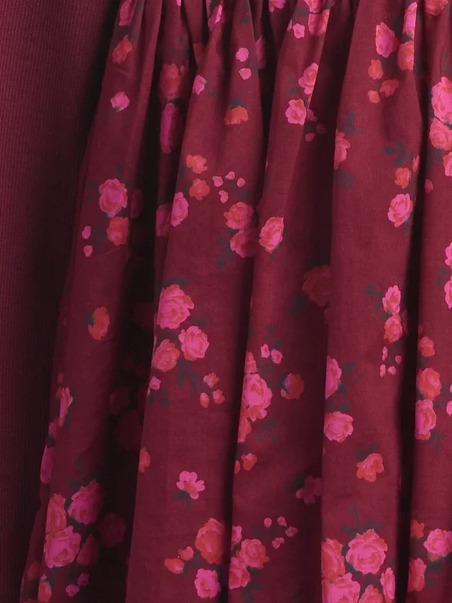 Kinderkleid aus verschiedenen Materialien