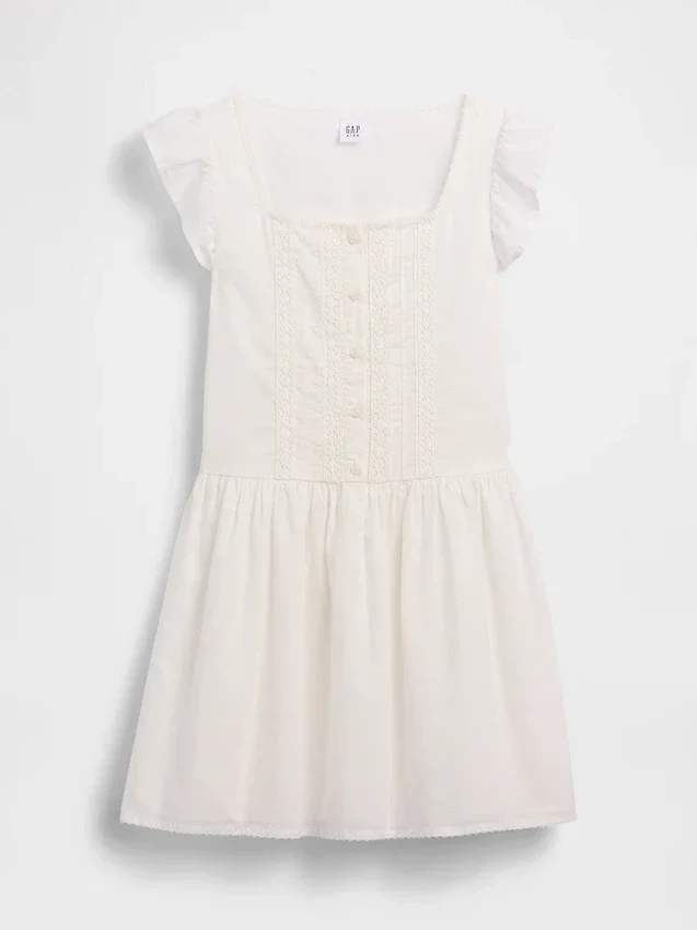 Kinderkleid mit Flatterärmeln und Spitzenbesatz