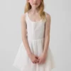 Kinderkleid mit Lochstickerei