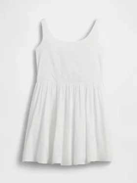 Kinderkleid mit Lochstickerei