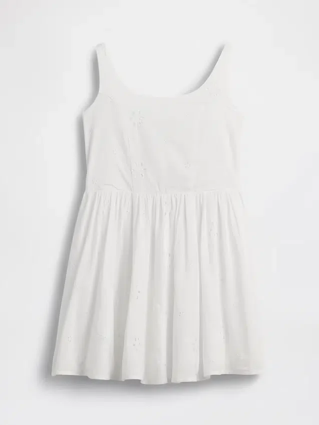 Kinderkleid mit Lochstickerei