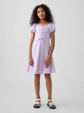 Kinderkleid mit Rüschen
