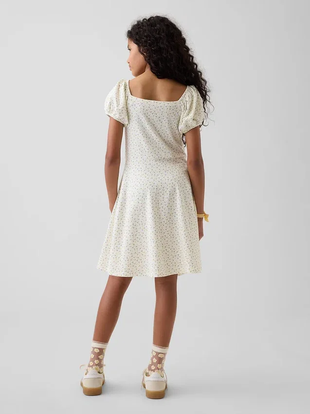 Kinderkleid mit Rüschen