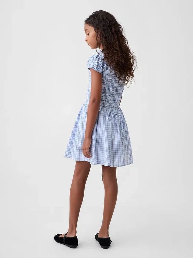 Kinderkleid mit Smok-Print
