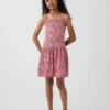 Kinderkleid mit tief sitzender Taille