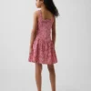 Kinderkleid mit tief sitzender Taille