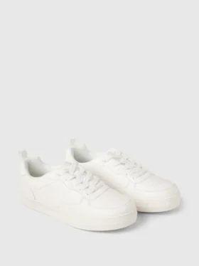 Klassische Kindersneaker