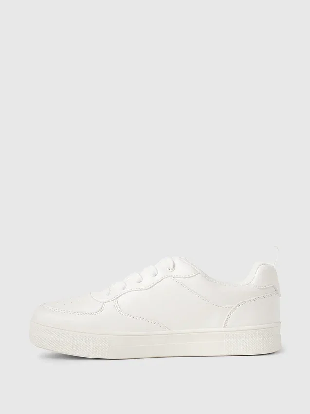 Klassische Kindersneaker