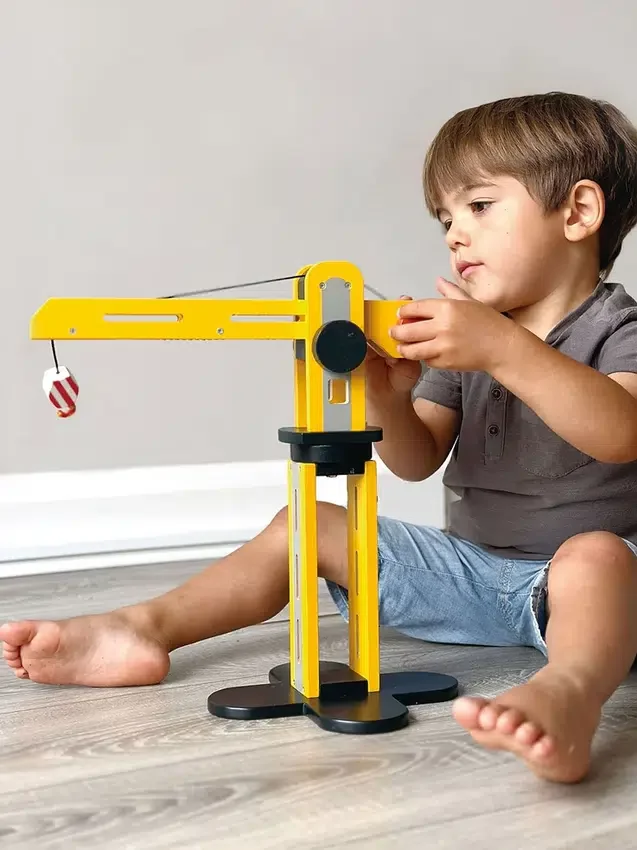 Kleiner Baumeister – Gelbes Kran-Spielzeug für Kleinkinder