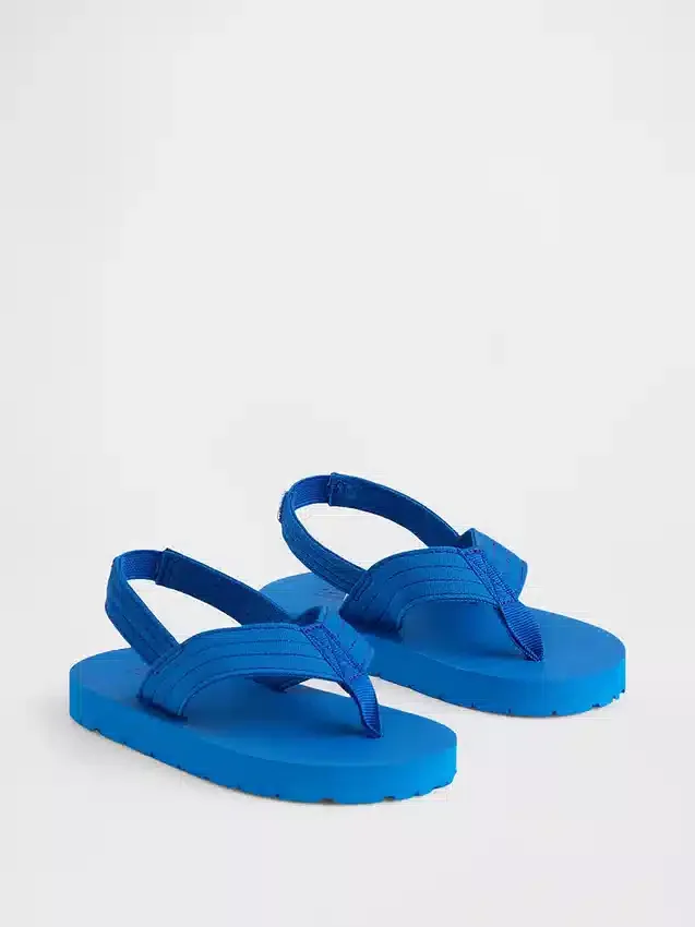 Kleinkind-Flip-Flops aus Canvas