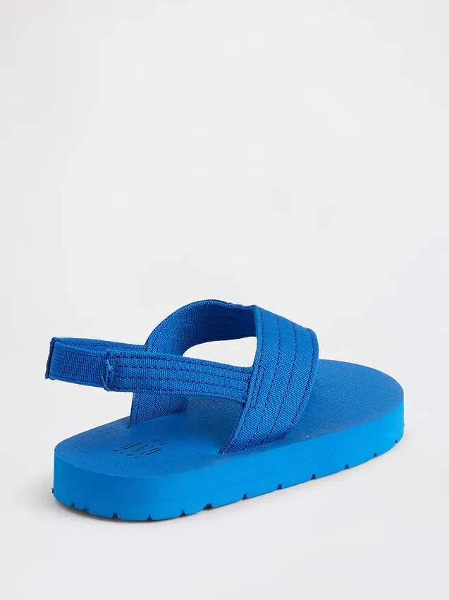 Kleinkind-Flip-Flops aus Canvas
