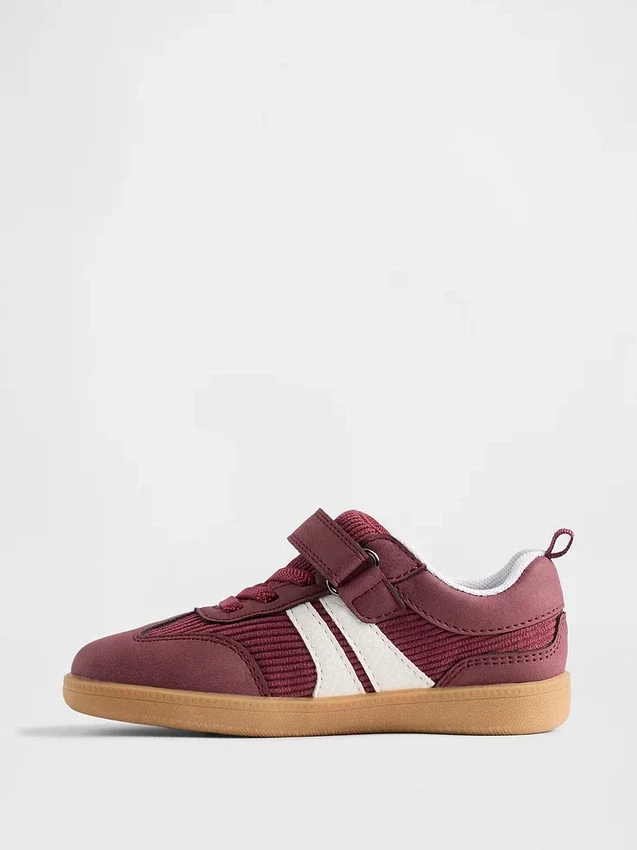 Kleinkind-Sneaker aus Cord