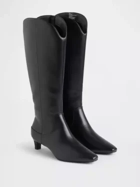 Kniehohe Stiefel mit Kitten-Heel und spitzer Zehenpartie