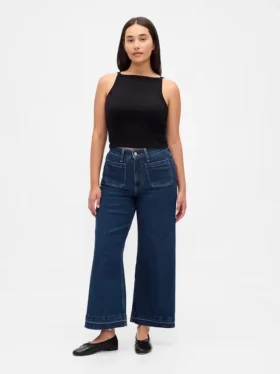 Kurvenbetonte, hoch taillierte, weit geschnittene Knöchellange Jeans