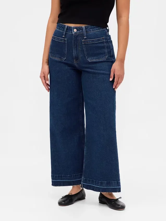 Kurvenbetonte, hoch taillierte, weit geschnittene Knöchellange Jeans