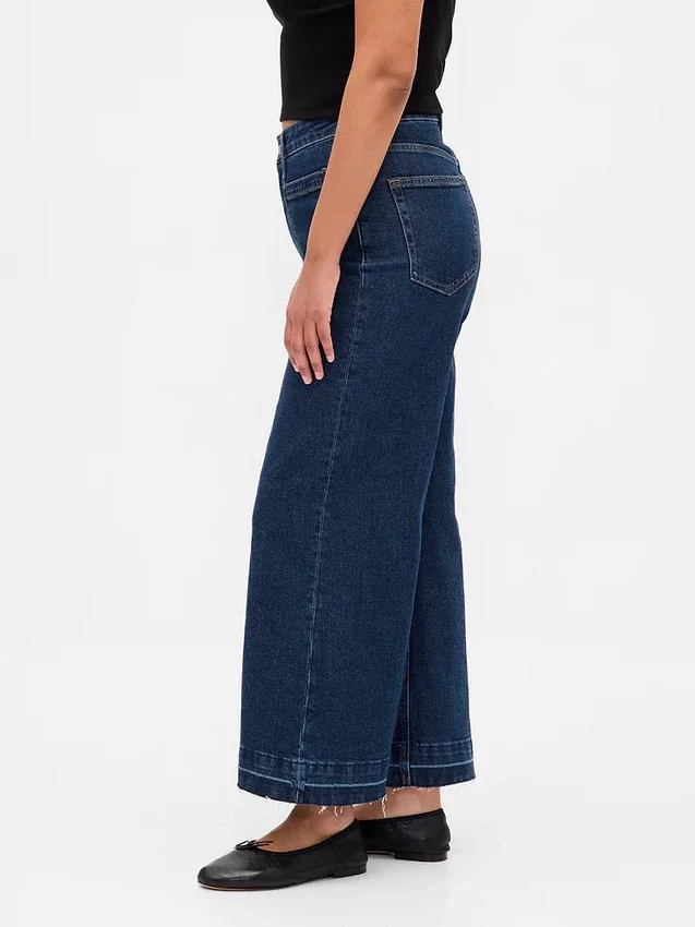 Kurvenbetonte, hoch taillierte, weit geschnittene Knöchellange Jeans