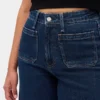 Kurvenbetonte, hoch taillierte, weit geschnittene Knöchellange Jeans