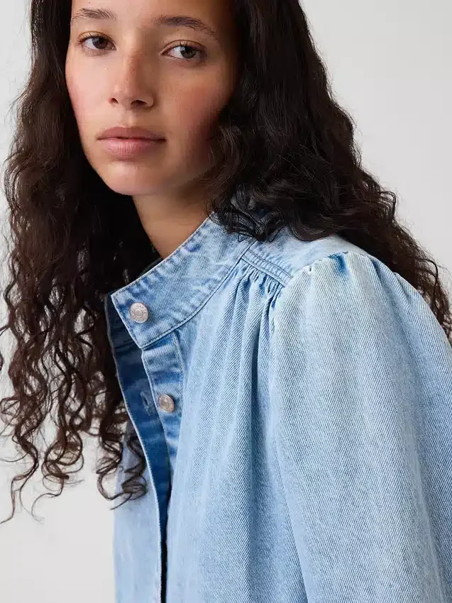 Kurze Swing-Jacke aus Denim