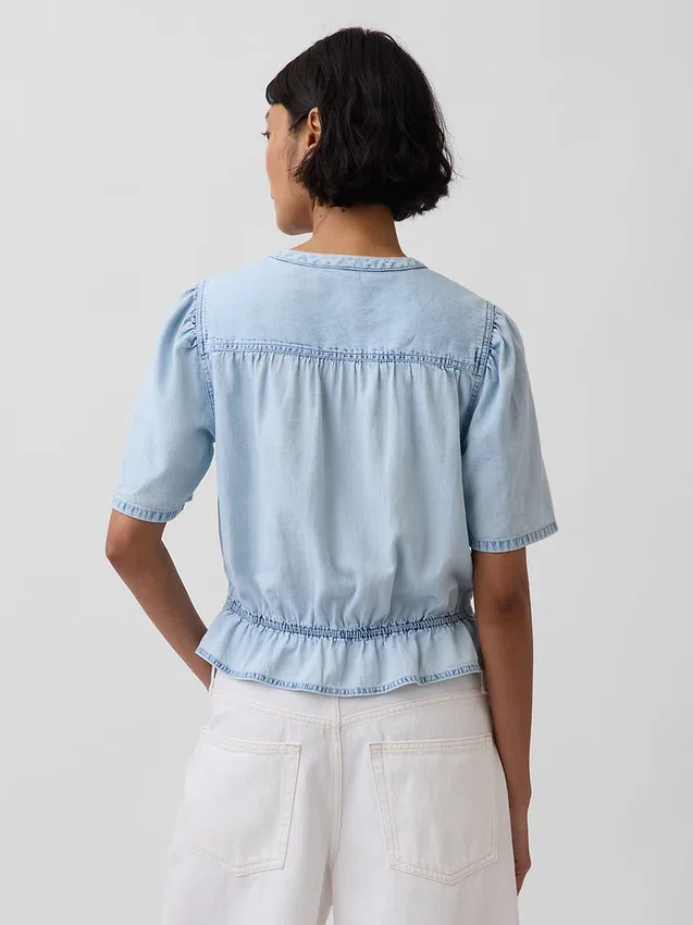 Kurzes Peplum-Oberteil aus Denim