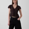 Kurzes Peplum-Oberteil aus Spitzenvoile