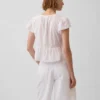 Kurzes Peplum-Oberteil aus Spitzenvoile