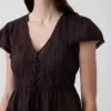 Kurzes Peplum-Oberteil aus Spitzenvoile